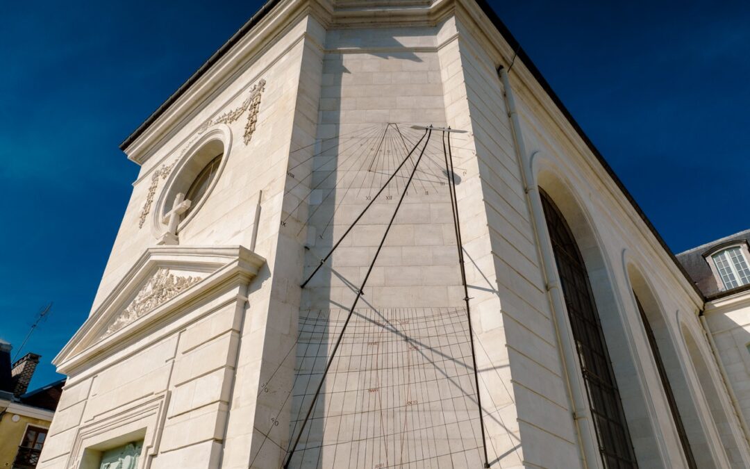 Le cadran solaire de l’Hôtel-Dieu : un chef-d’œuvre savant